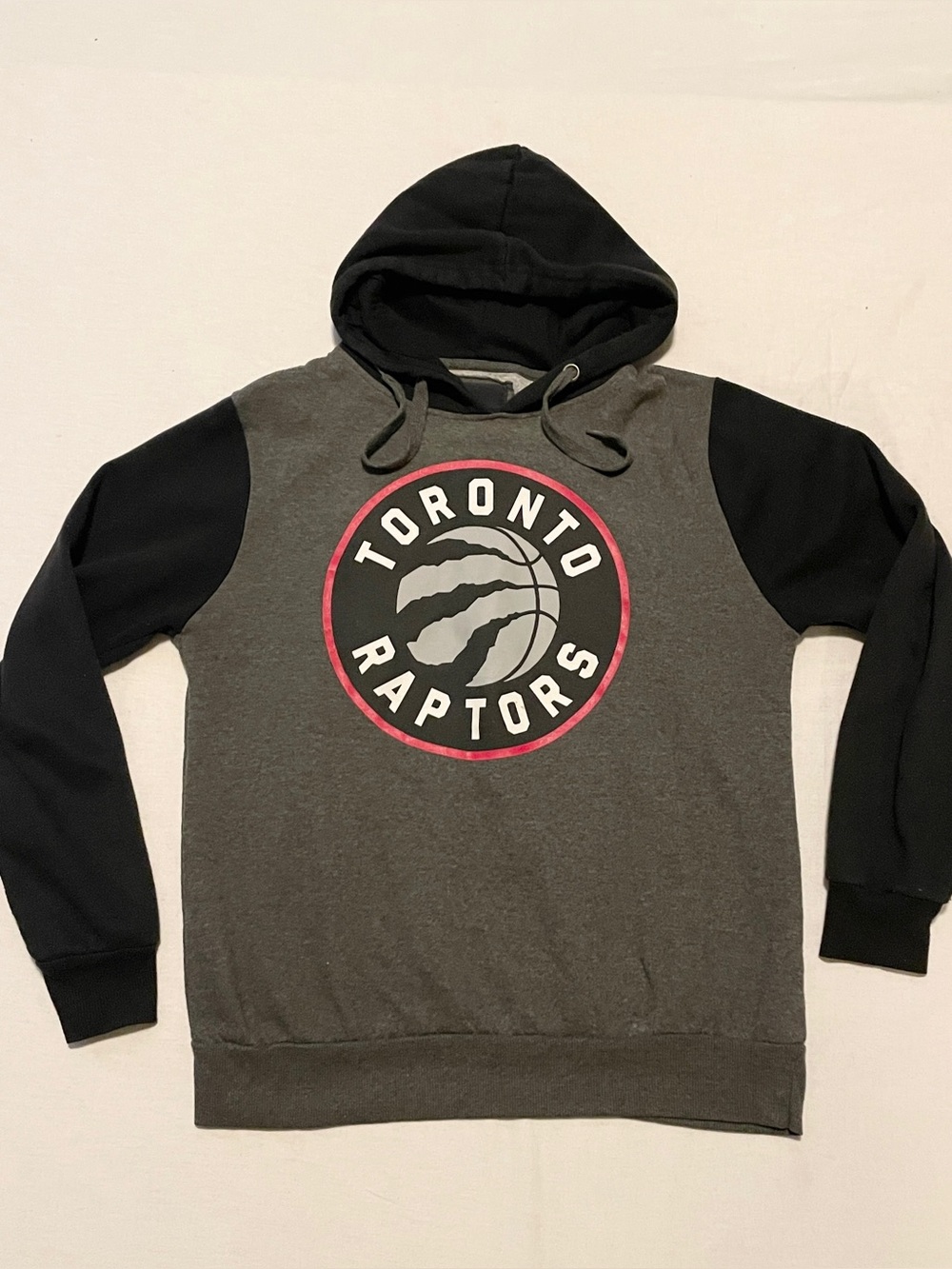 Urban Heritage Toronto Raptors NBA Basketball Hoodie Grey Black Size Medium M